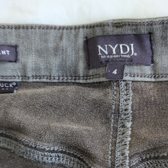 NYDJ Gray Relaxed straight Sculpting Lift/Tuck Jeans Size 4 - Picture 4 of 7